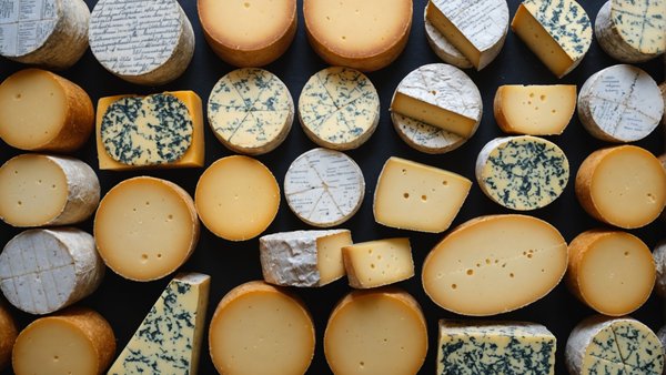 Les secrets des fromages français méconnus à découvrir absolument